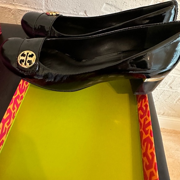 Tory Burch Shoes - Picture 4 of 5